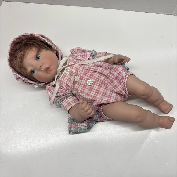 Lee Middleton 1994 Signed Original Baby Doll blue eyes - Picture 1 of 4